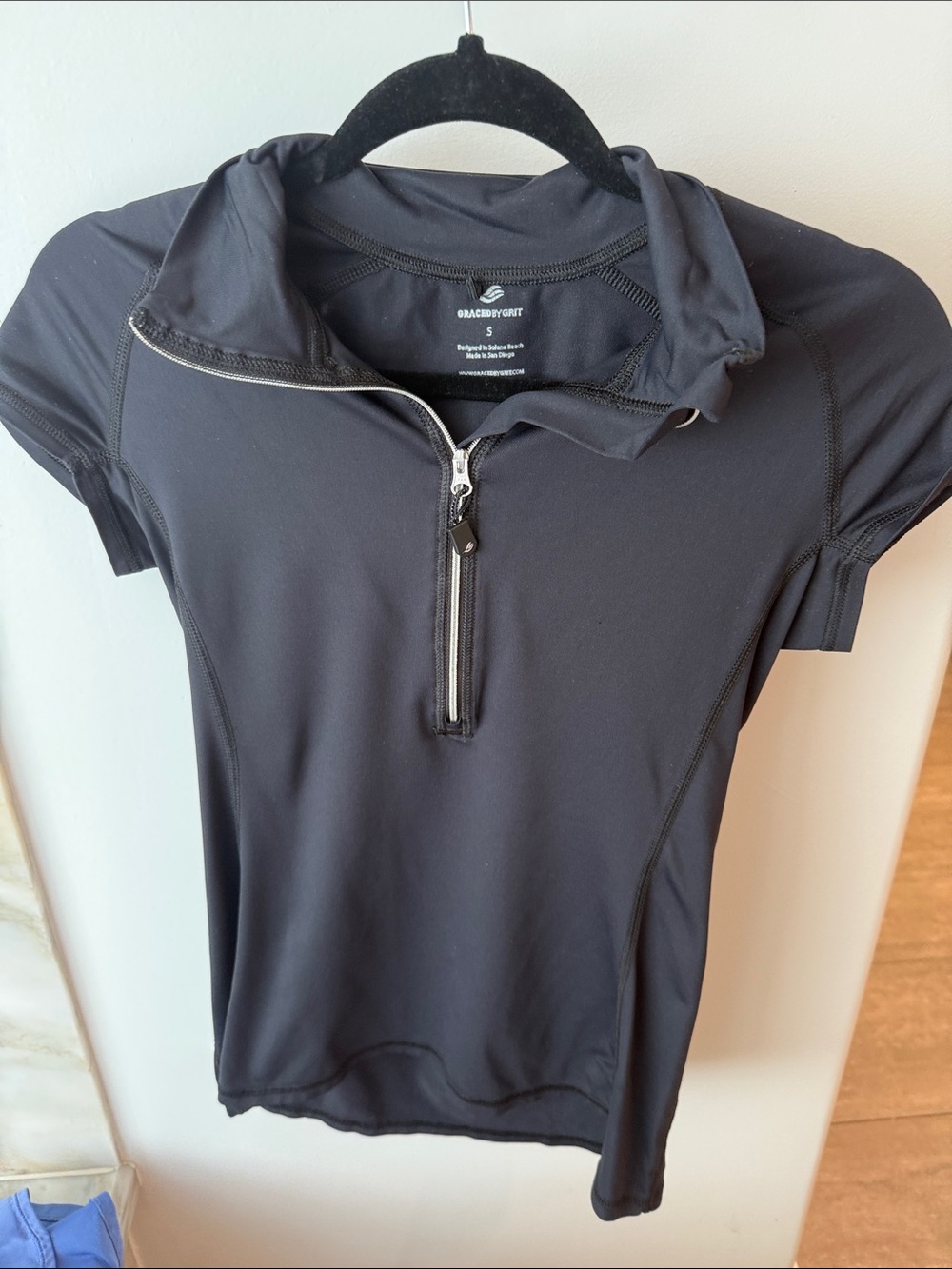 Women's Black Short-Sleeve Zip-Front Performance Top
